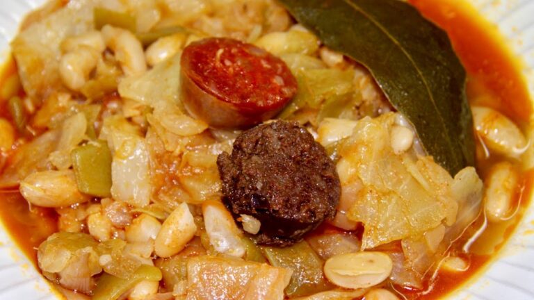 ¿Quieres aprender a cocinar berza? Descubre cómo se hace en pocos pasos