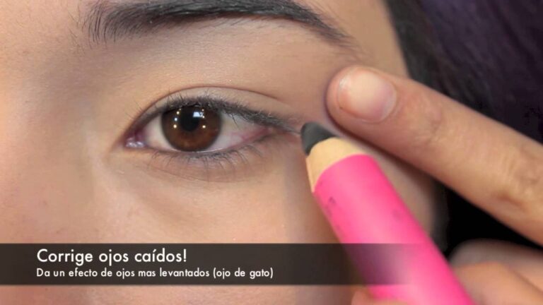 Raya perfecta en 3 pasos: cómo hacerla con lápiz en el ojo